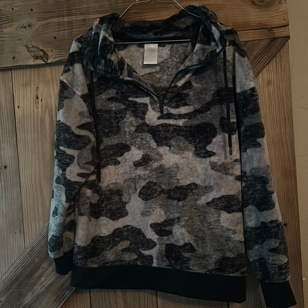 Ladies pullover jacket